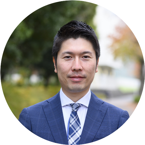 代表者の笑顔の写真